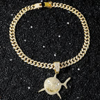 Κολιέ με μενταγιόν καρχαρίας από στρας χρυσό