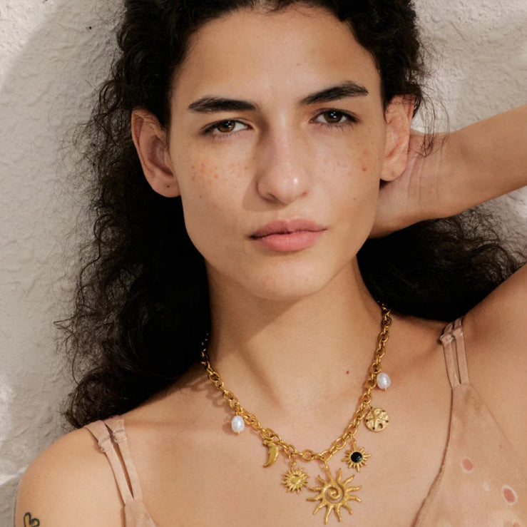 Κολιέ με μενταγιόν ήλιος και φεγγάρι για γυναίκες