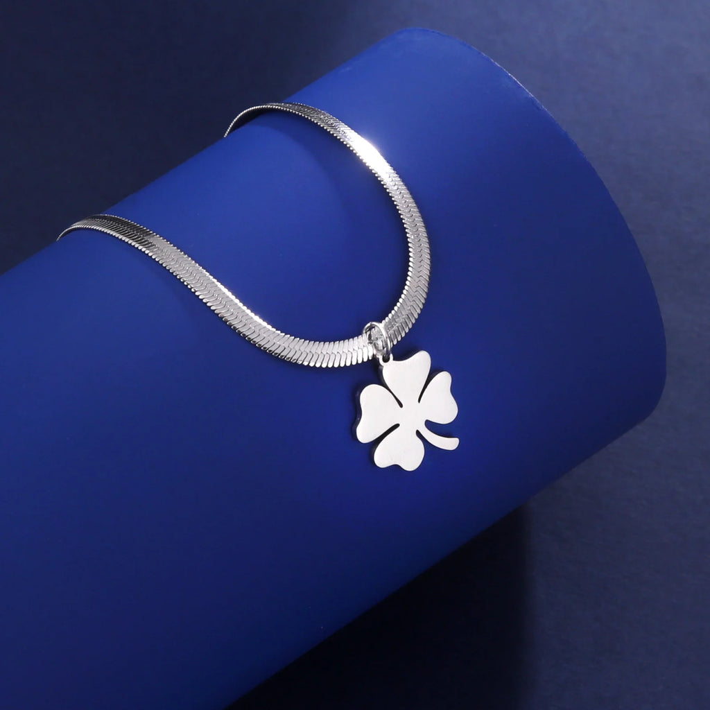 Κολιέ με μενταγιόν τετράφυλλο τριφύλλι γούρι ασημί