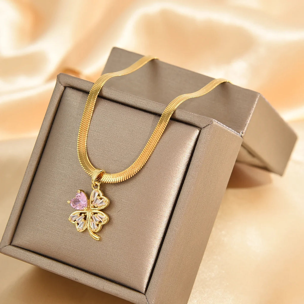 Κολιέ με μενταγιόν τετράφυλλου τριφυλλιού, γούρι και ζιρκόν