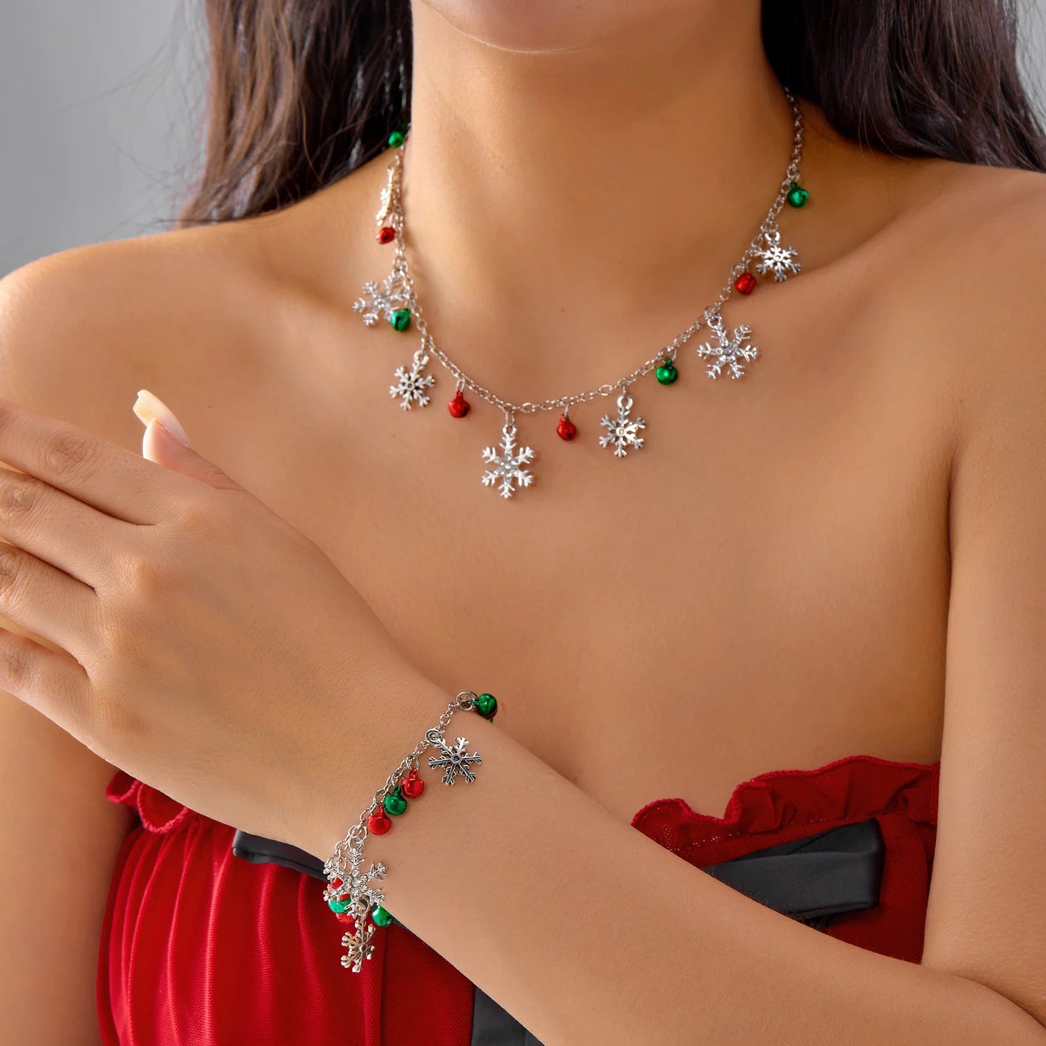 Collier avec Pendentifs Flocons de Neige et Boules de Noël