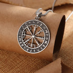 Κολιέ Πυξίδα Vegvisir Βίκινγκ Μενταγιόν μαύρο ασημί