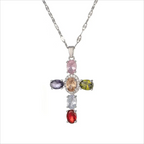 Collier coloré avec pendentif en forme de croix en strass