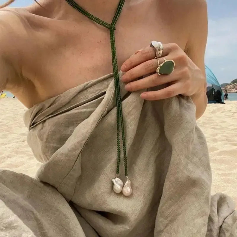 Κολιέ Γοητείας με μενταγιόν πράσινες χάντρες