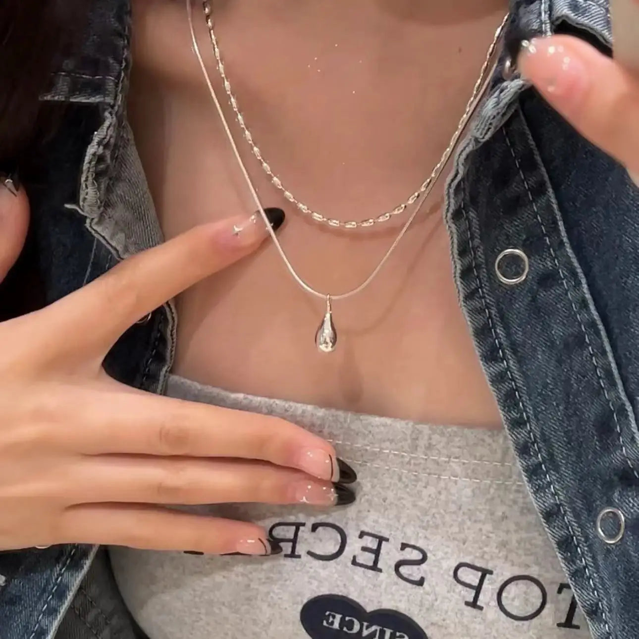 Διπλό Κολιέ με Κρεμαστό Σταγόνα Νερού