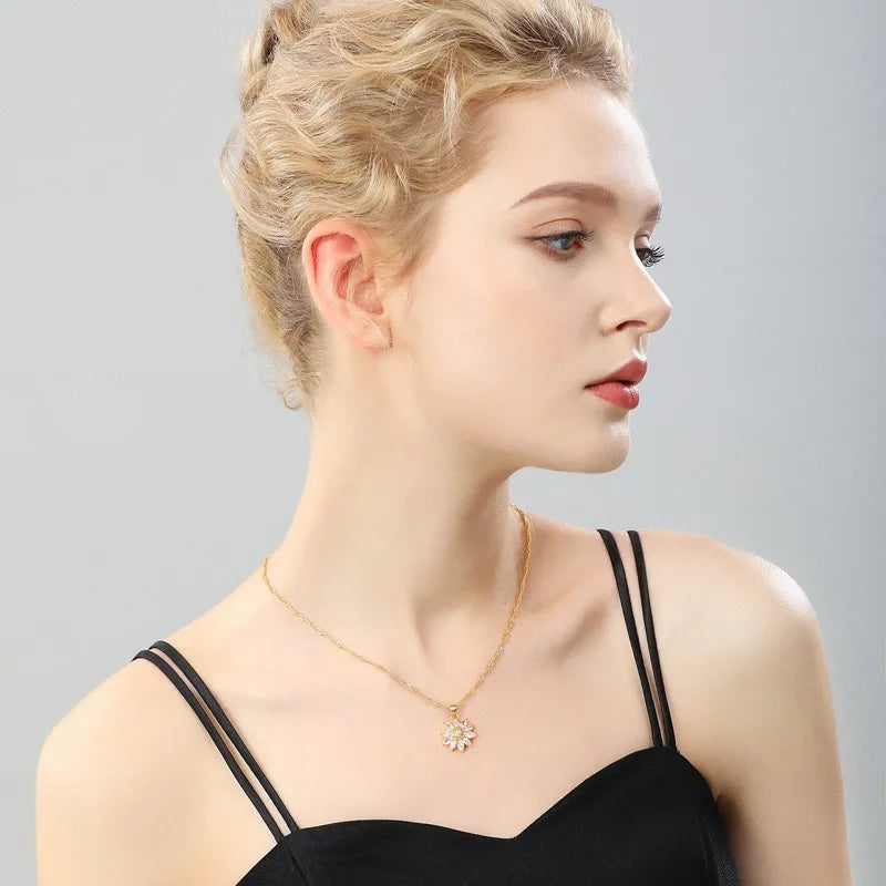 Κολιέ με μενταγιόν λουλούδι από ζιργκόν a