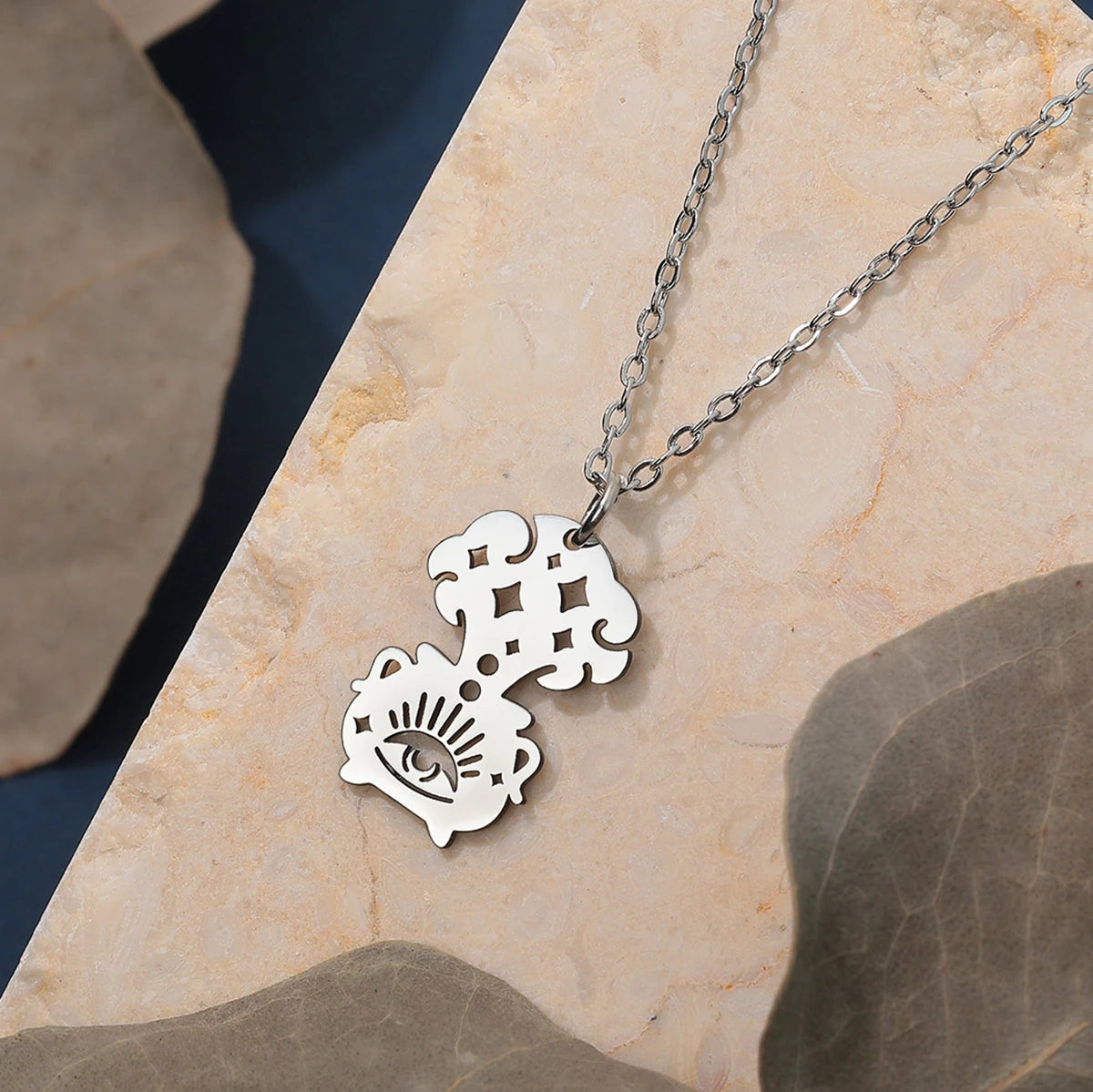 Κολιέ με μενταγιόν λέβητα μαγείας Wiccan ασημί