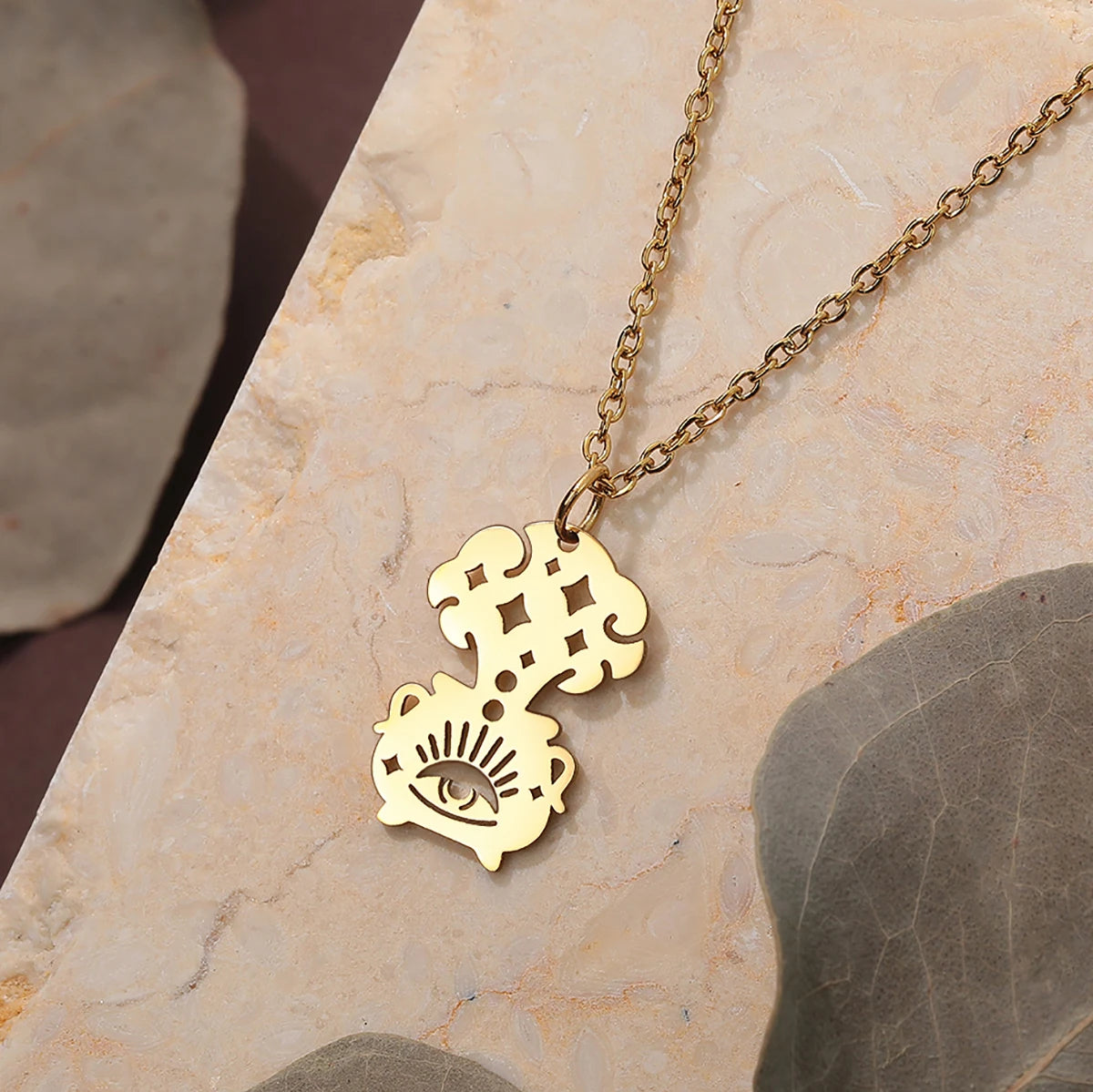 Κολιέ με μενταγιόν λέβητα μαγείας Wiccan χρυσό