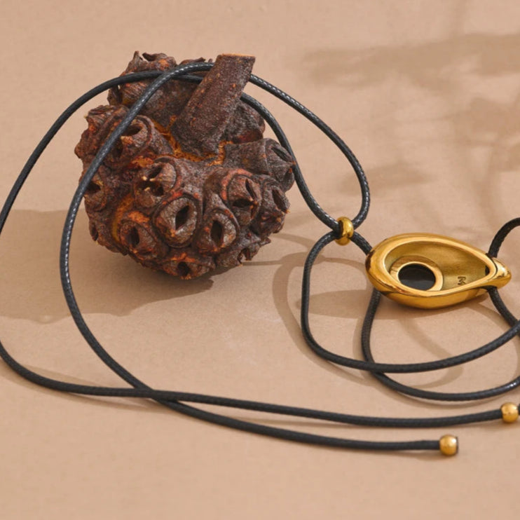 Κολιέ με μενταγιόν σταγόνα νερού σε μποέμ στυλ χρυσό