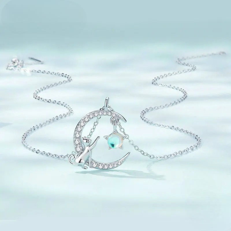 Κολιέ με μενταγιόν φεγγάρι από ζιρκόν και γάτα