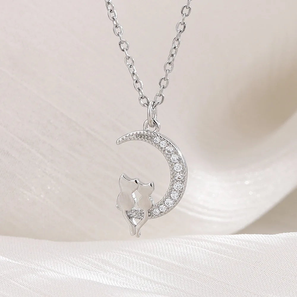Κολιέ με μενταγιόν φεγγάρι και γάτες με κρύσταλλο