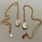 Κολιέ με κρεμαστό φεγγάρι ή ήλιο στρογγυλό