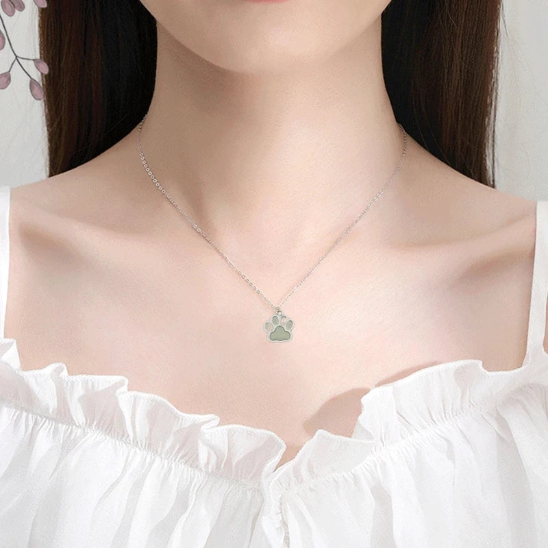 Κολιέ με μενταγιόν πατούσα σκύλου 