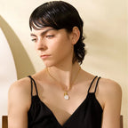 Κολιέ με μενταγιόν φτερό και ζιρκόν