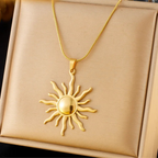 Κολιέ με μενταγιόν ήλιου για γυναίκες