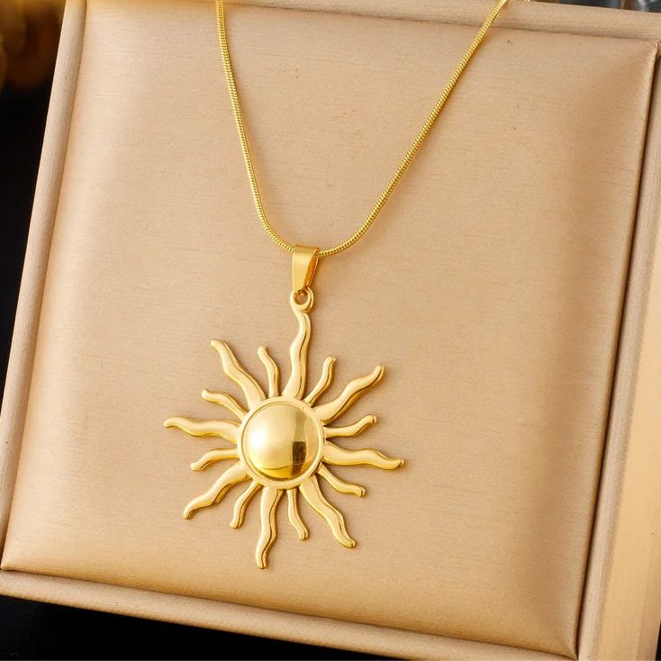Collier Pendentif Soleil pour Femme