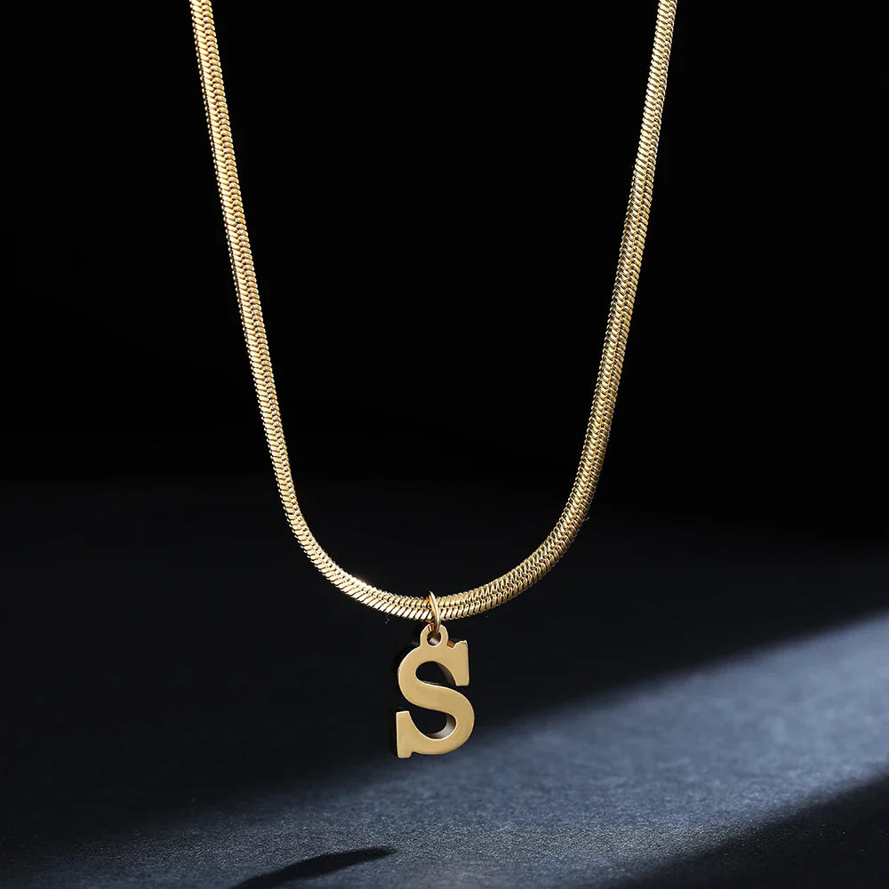 Γυναικείο choker κολιέ με μενταγιόν αρχικού s