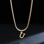 Γυναικείο choker κολιέ με μενταγιόν αρχικού u
