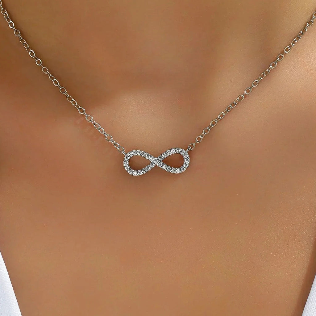Τσόκερ κολιέ με λαμπερό κρεμαστό άπειρο ασημί