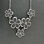 Κολιέ Choker με Μεγάλα Λουλούδια 5 Πετάλων