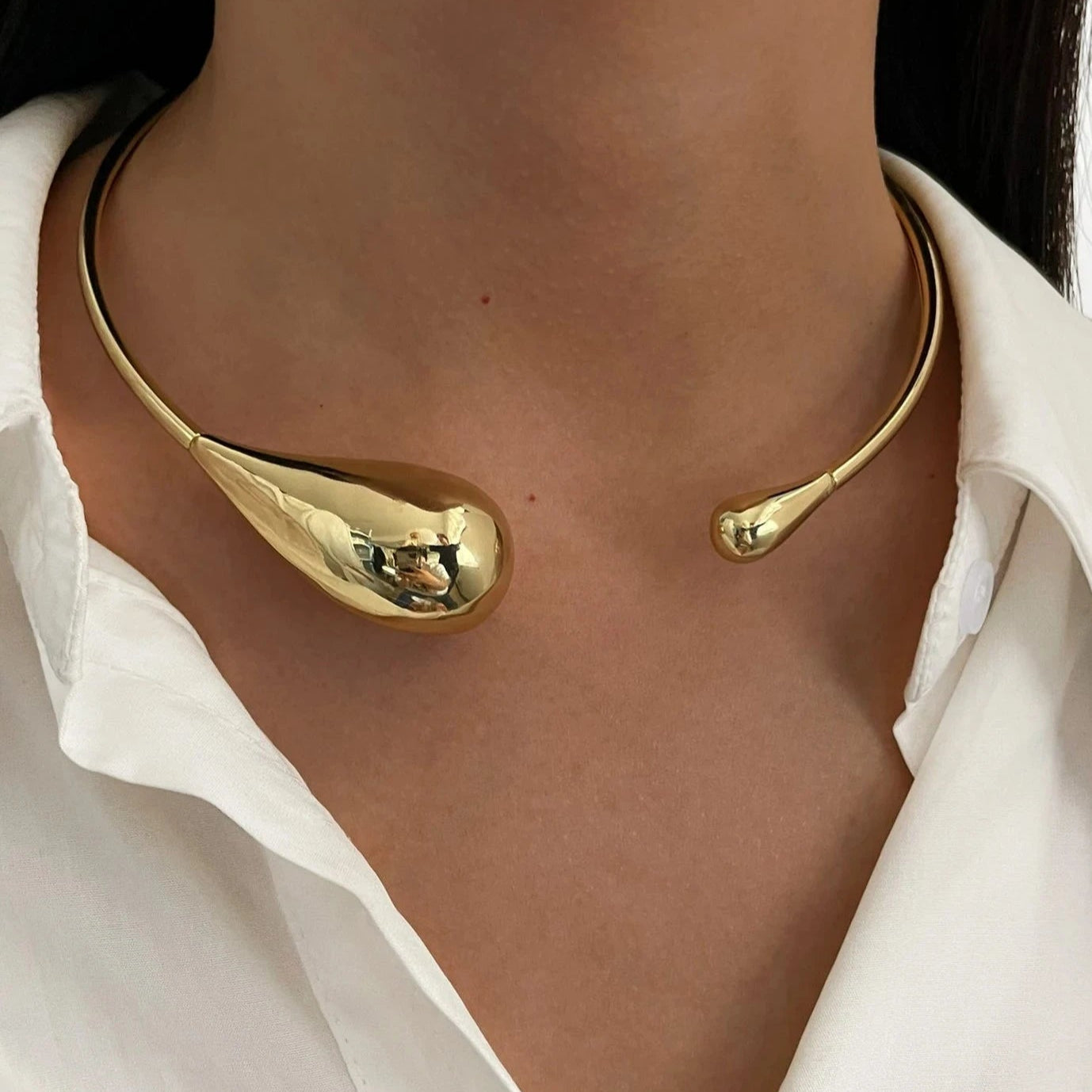 Κολιέ Κοντό με Μενταγιόν Σταγόνα Νερού χρυσό