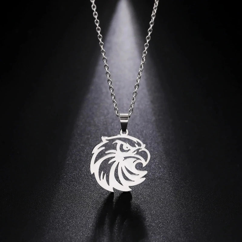 Κολιέ Με Κρεμαστό Κεφάλι Αετού Ασημί