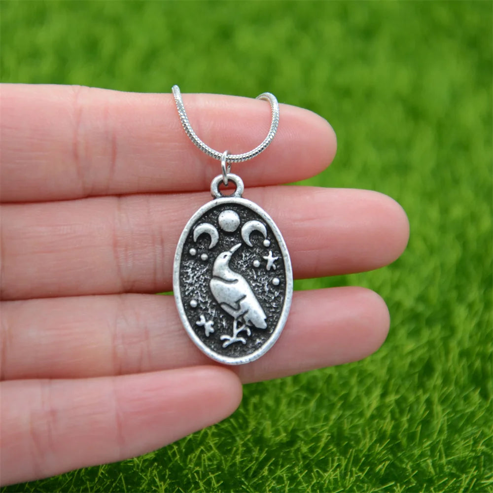 Collier Viking avec Pendentif Corbeau d'Odin type 2