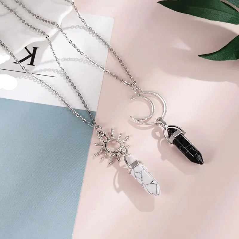 Κολιέ με μενταγιόν ημισέληνος και ήλιος