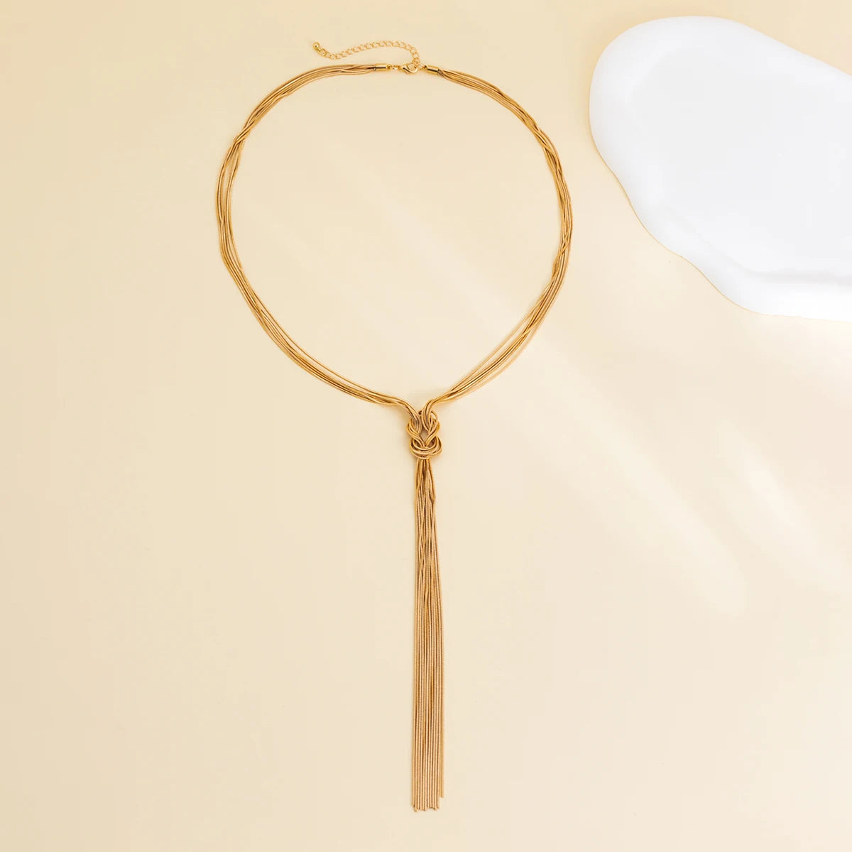 Μακριά αλυσίδα με ντεκολτέ 