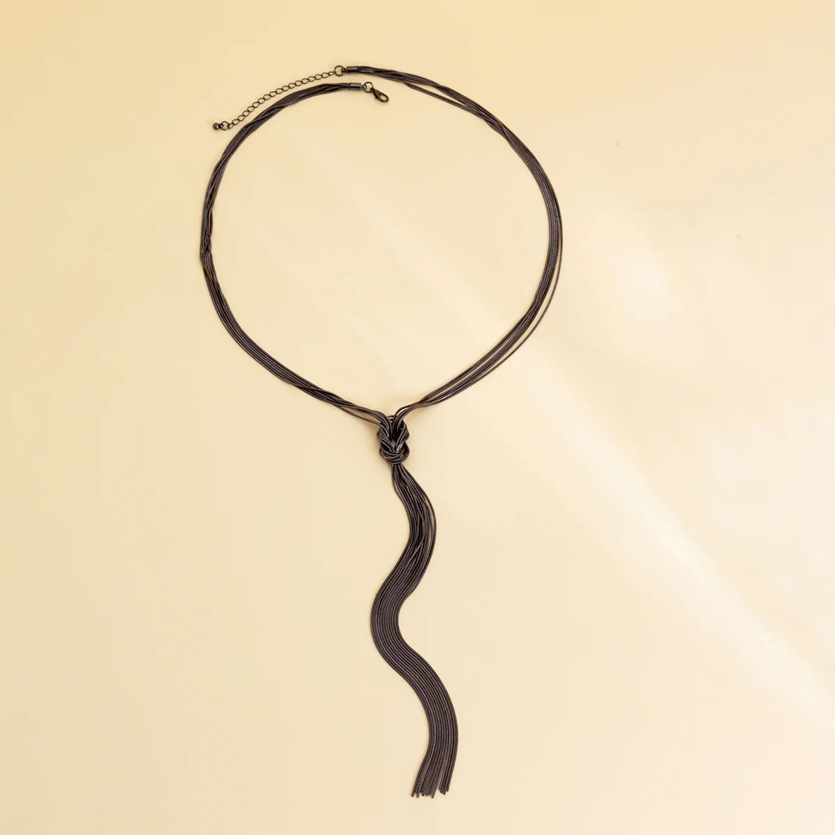 Μακριά αλυσίδα με ντεκολτέ 