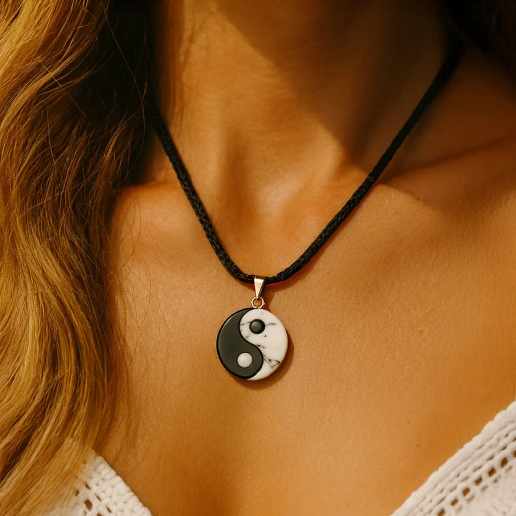 Pendentif Yin-Yang en howlite & obsidienne noire