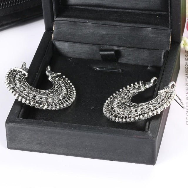 Φυλετικό Σκουλαρίκι