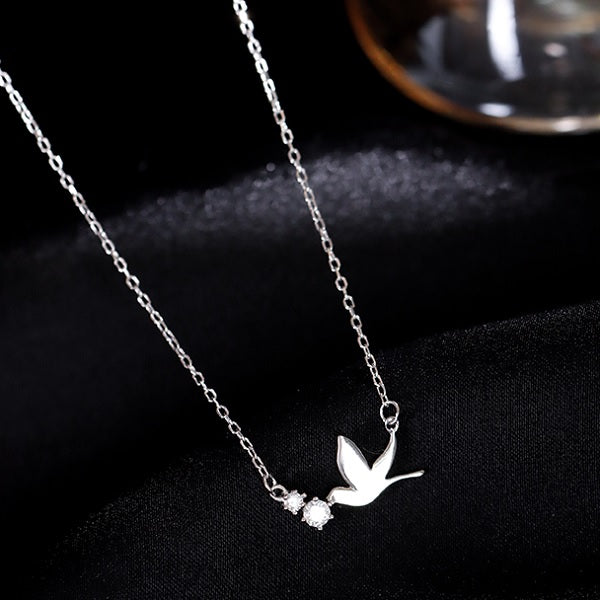 Κολιέ με μενταγιόν περιστέρι