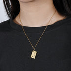 Κολιέ με μενταγιόν φάκελο χρυσό