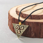 Κολιέ τρίσκελΚολιέ Κελτικό Τρίσκελ (Ασημένιο ή Χρυσό) παλαιωμένο μπρούντζο