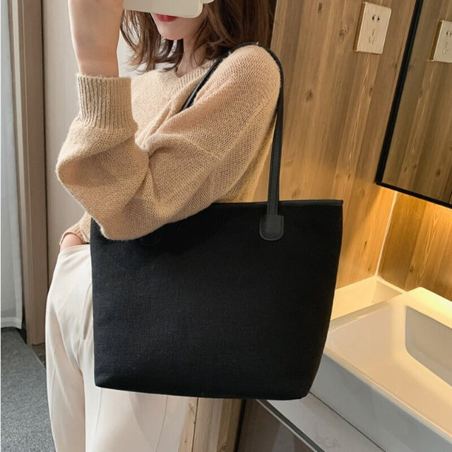 Μαύρη Υφασμάτινη Τσάντα 