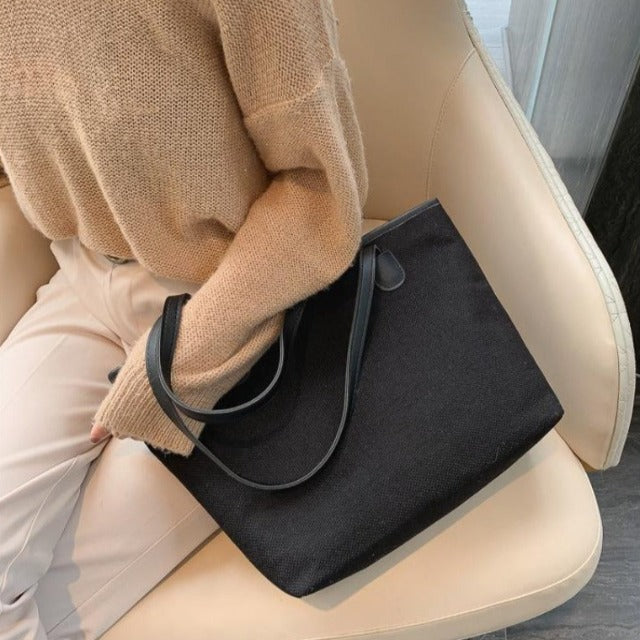 Μαύρη Υφασμάτινη Τσάντα 